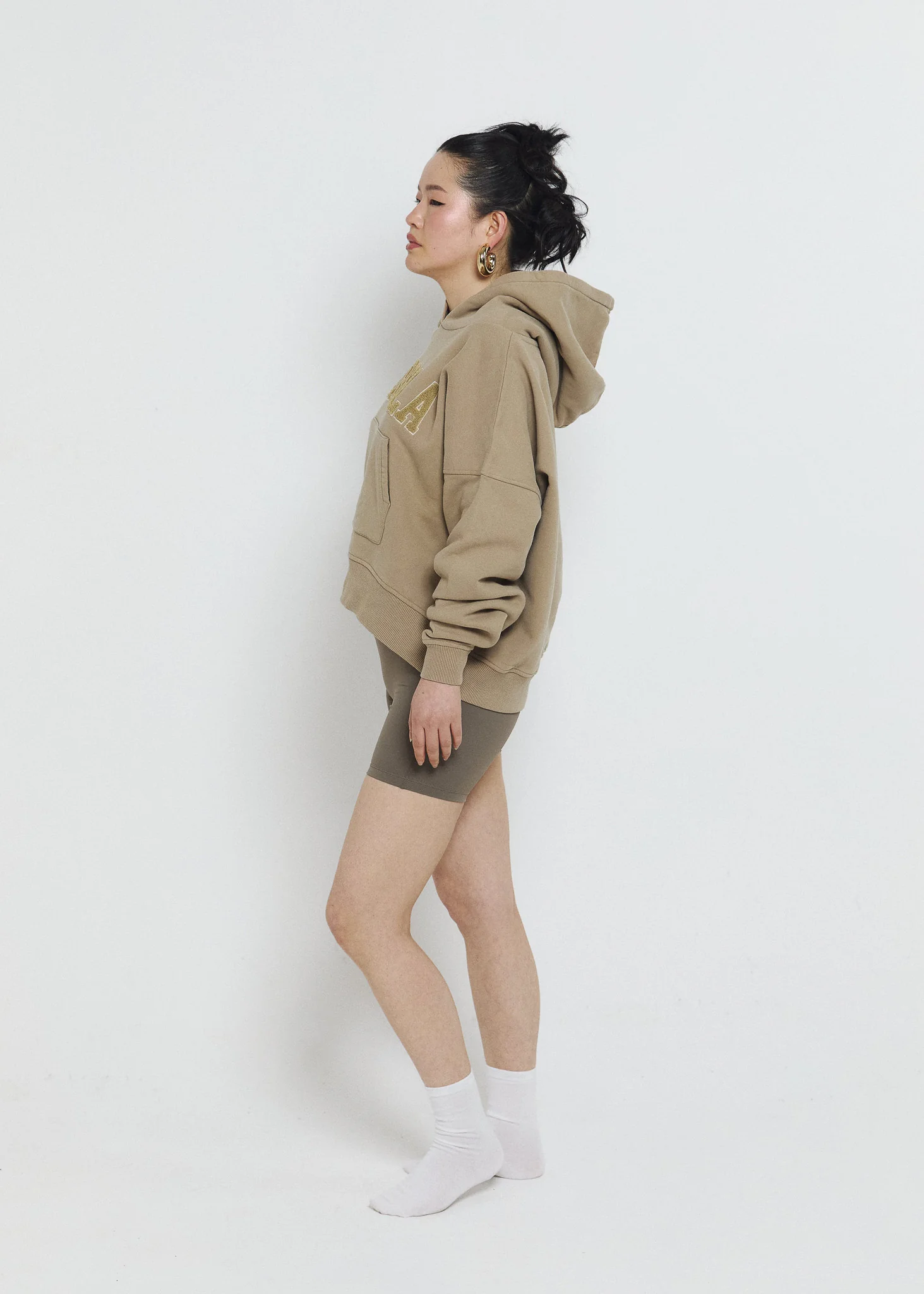 The Perfect Oversized Hoodie - Image 16
