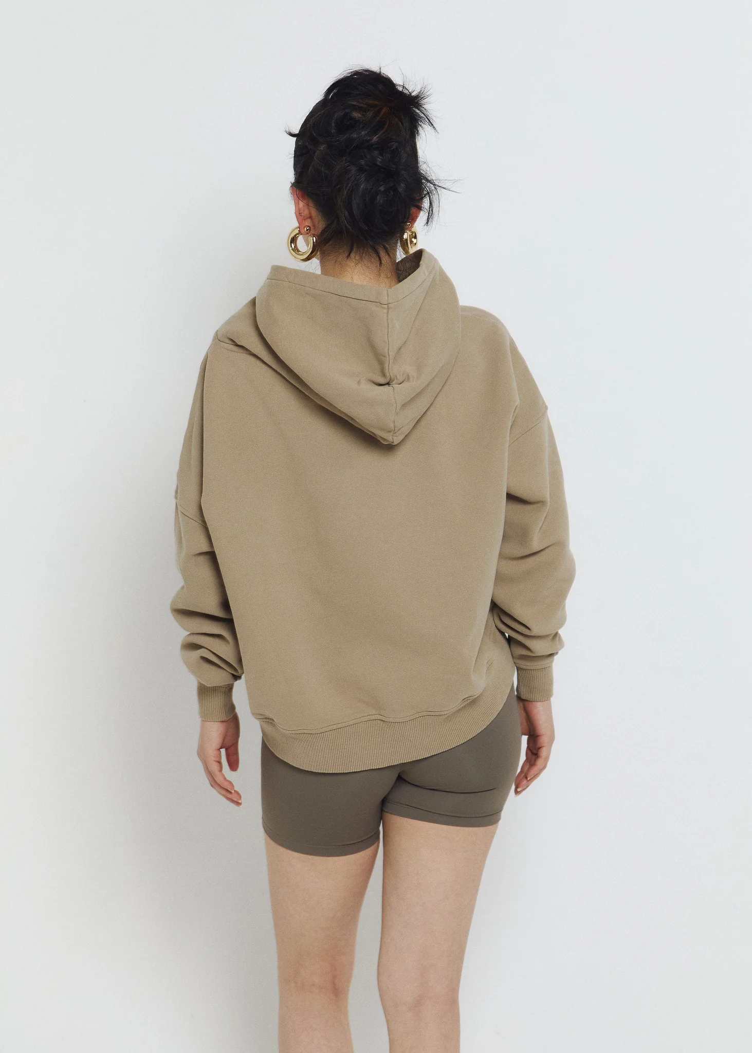 The Perfect Oversized Hoodie - Image 17