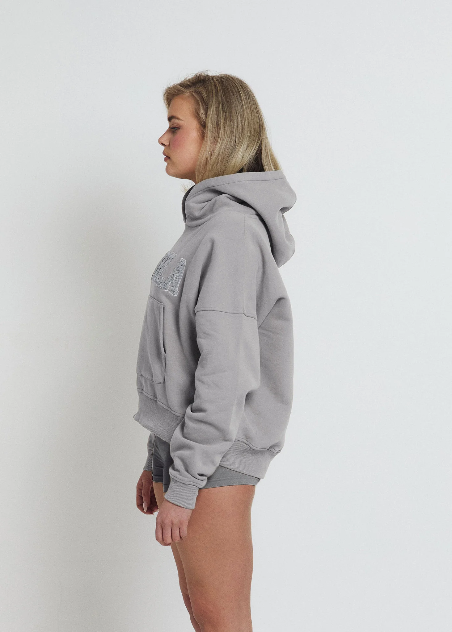 The Perfect Oversized Hoodie - Image 11