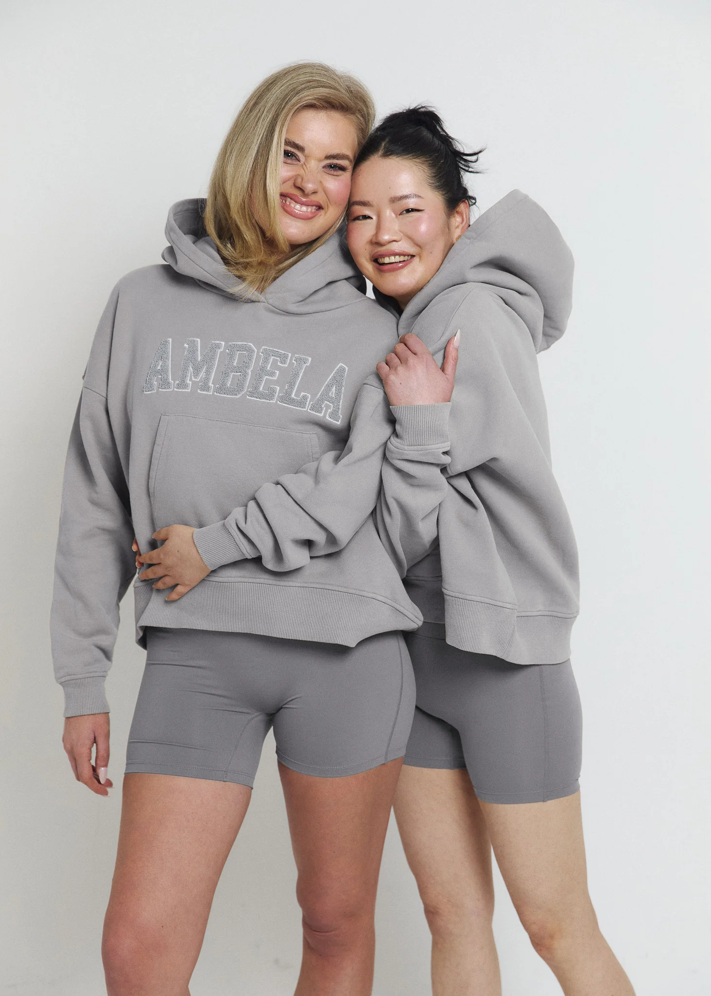 The Perfect Oversized Hoodie - Image 12